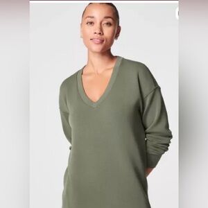 SPANX AirEssentials Brushed V-Neck in Clover